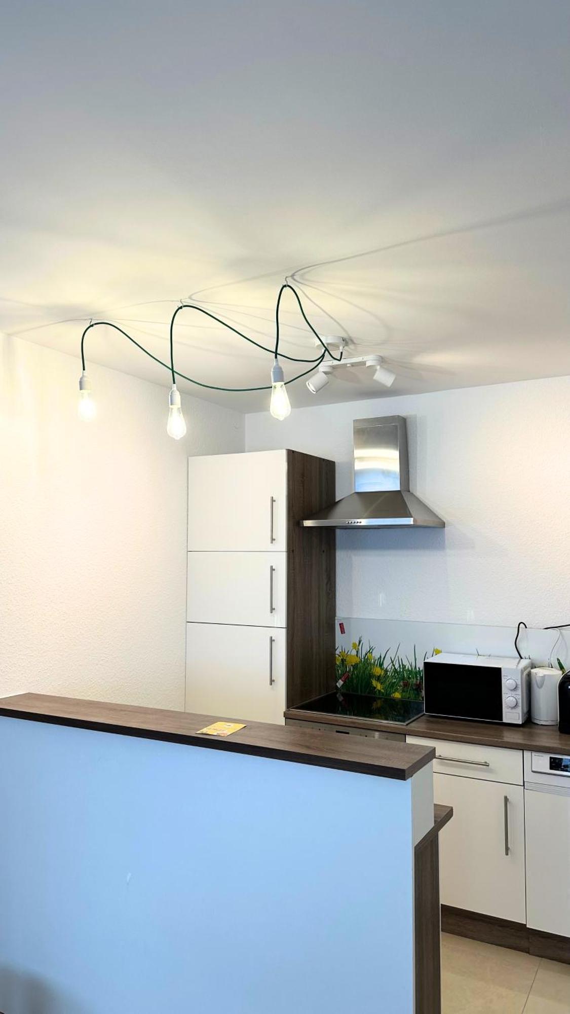 New - Cozy Apartment,Kitchen,Netflix And More Essen Buitenkant foto