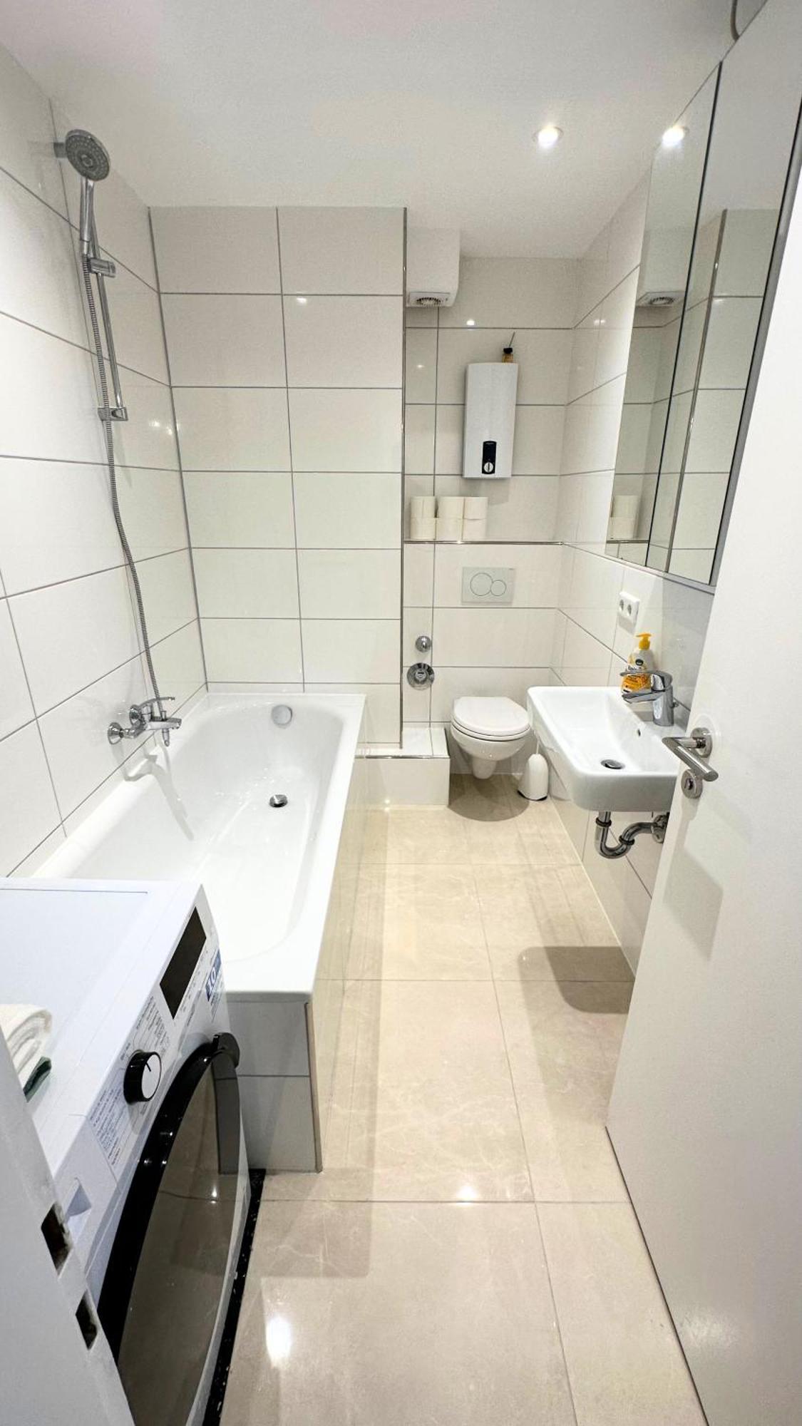 New - Cozy Apartment,Kitchen,Netflix And More Essen Buitenkant foto